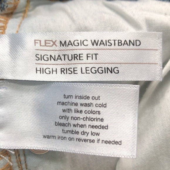 Lane Bryant High Rise Denim Jegging Flex Magic Waistband Distressed Size 18 - Picture 8 of 12